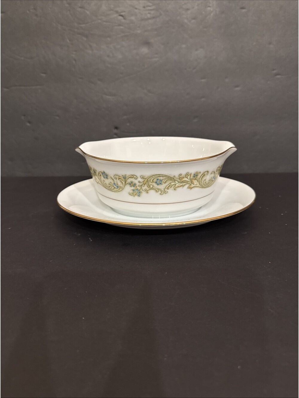 Vintage Contemporary By Noritake Maytone Gravy Boat Fine China